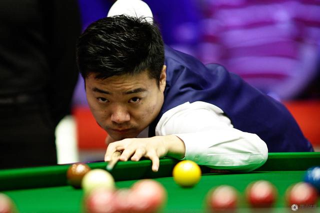 拉锯中占得 拉锯中占得